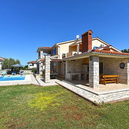Villa With Pool In Vodnjan-vodnjan *