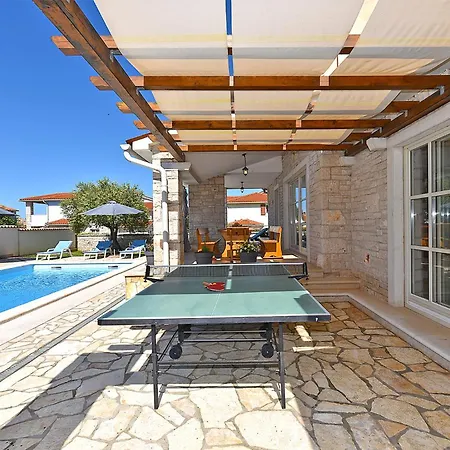 With Pool In Vodnjan-vodnjan Villa *