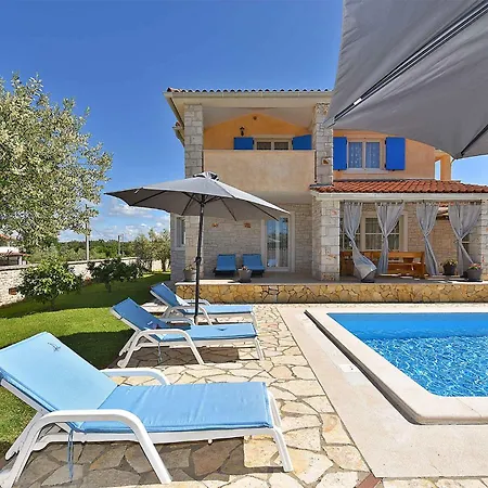 Villa With Pool In Vodnjan-vodnjan *