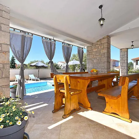 With Pool In Vodnjan-vodnjan Villa